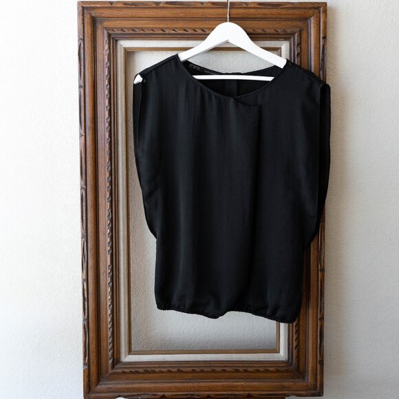 Zara Top Sz M Black Short Ruffle Cap Sleeve Buttons Drapey Blouse Minimal Chic - Picture 1 of 5